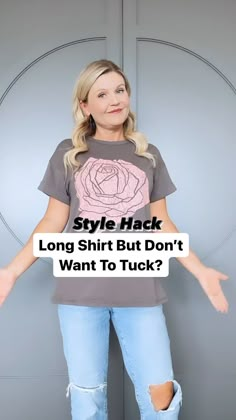 Will you try this? You can make your tops shorter without having to tuck them in and make them tight! #styletips #stylehacks #fashiontips… | Instagram Styling A Long Tshirt, Shorten Tshirt, How To Dress Up A T Shirt, How To Shorten A Tshirt, Long Tshirt Hack, How To Knot A Tee Shirt Step By Step, How To Wear Tshirt, Shirt Too Long Hack, How To Wear A Tshirt Cute