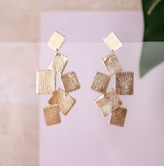 Unique Gold Earrings, Modern Post, Trendy Stud Earrings, Earring Long, Large Chandelier, Clip On Earring, Long Gold Earrings, Studs Gold, Gold Dangle Earrings