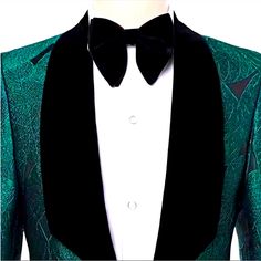 Selling This Elegant Velvet Butterfly Bow Tie Color Dark Green Excellent For Wedding Or Any Formal Events. Adjustable Straps To Your Size Super Elegant And Fashionable. Mens Wearhouse Price $ 89 Black Tie Men, Creative Black Tie, Black Museum, Velvet Bow Tie, Green Bow Tie, Logo Sewing, Mens Wearhouse, Butterfly Bow, Western Cowboy Hats