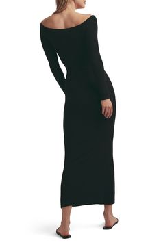 Simple meets sultry in this curve-skimming dress designed to show off your shoulders. 56" length Slips on over head Off-the-shoulder neck Long sleeves 96% rayon, 4% elastane Hand wash, dry flat Imported Black Off Shoulder, Off The Shoulder Long Sleeve, Maxi Jersey Dress, Favorite Daughter, Satin Maxi Dress, Sleeve Maxi Dress, Maxi Dress Green, Long Sleeve Maxi, Black Midi Dress