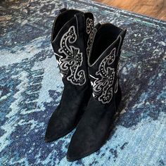 Nwot Never Worn Western Boots By Dolce Vita, Sold Out On Dsw Size 7.5, Black Suede Western Evening Boots With Round Toe, Elegant Silver Snip Toe Boots, Silver Suede Round Toe Boots, Silver Suede Boots With Round Toe, Silver High Heel Western Boots, Silver Almond Toe Boots For Fall, Dolce Vita Boots, Leopard Ankle Boots, Dolce Vita Booties