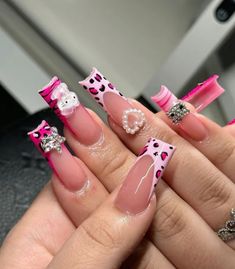 Pink Acrylic French Tip Nails, French Tip Nails Medium Length, Pink Cheetah Nails, Hello Kitty Nails Art, Cheetah Nail Designs, Cheetah Print Nails, Cheetah Nails, Gel Nails Diy