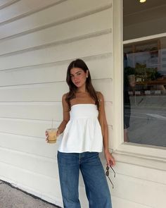 London Summer Fits, College Inspo Outfit, Outfit Inspo 2024, New England Outfit, New England Summer Outfits, London Outfit Summer, London Summer Outfit, England Outfits, Summer Tops Women