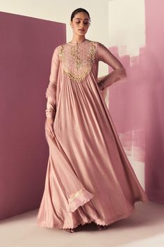 Ridhi Mehra | Jaajim Dusky Pink Anarkali And Dupatta | INDIASPOPUP.COM Anarkali 2023, Yellow Anarkali, Frocks Design, Ruffle Fabric, Embroidered Bodice