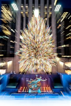 Title: Rockefeller Center Christmas Tree.  This is an abstract rendition of a New York City Christmas Scene featuring the iconic Rockefeller Center Christmas Tree. More New York images: https://etsy.me/3a0V4ng More Architectural images: https://etsy.me/2uYXkfK YOUR PRINTS: (All watermarks will be removed)  All prints are made to order on professional state-of-the-art archival photographic paper by one of the nations largest and most respected professional photographic labs. Each order is profess Rockefeller Center Christmas, Rockefeller Center Christmas Tree, New York City Christmas, Ice Skating Rink, Cell Phone Screen, Skating Rink, Rockefeller Center, Nyc Photography, City Wall Art