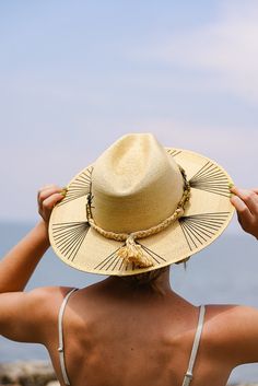 Natural Palm Wide Brim Hat with Complex Left Agave/Fan Design (Black). Optional Cowhorn Hat Bands are handcrafted in Uganda, Africa and made to order. Custom designed and hand made hats by artisans in San Jose Del Cabo, Mexico. These hats are one size fits most with an elastic band inside to add comfort and fit for all head sizes. Each hat has a 3-4 week turnaround. Please note, all hats come with natural braid unless custom braid is purchased. Handmade Fedora Panama Hat In Toquilla Straw, Toquilla Straw Fedora With Curved Brim For Festivals, Artisan Handwoven Wide Brim Fedora, Artisan Handwoven Adjustable Fedora, Handmade Wide Brim Panama Hat In Toquilla Straw, Handwoven Flat Brim Hat For Kentucky Derby, Handmade Toquilla Straw Panama Hat With Wide Brim, Artisan Toquilla Straw Hat With Short Brim, Handmade Toquilla Straw Panama Hat With Curved Brim