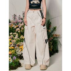 High Street Color Block Wide Leg High Waist Cargo Pants Material: 100%Cotton Size: S, M, L, XL  Color: Beige Season: Spring, Autumn, Summer Occasion: Leisure, Outdoor, Daily, Vacation, Colored Pants Outfits, High Waist Cargo Pants, Hip Hop Cargo Pants, Waist Cargo Pants, Spring Outfits For School, White Cargo Pants, 2000s Clothes, Green Cargo Pants, Black Cargo Pants