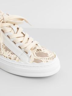 Sneakers Chloe Logo, Chloe Shoes, Lace Sneakers, Sneaker Heels, Sneaker Collection, Platform Sneakers, Leather Sneakers, Wedding Sneaker, Casual Style