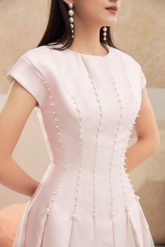 Dress Design Patterns, Elegant Dresses Classy, Drop Waist Dress, Embroidery Tutorial, Stylish Party, فستان سهرة, White Dresses For Women, Stylish Dress Book, Couture Sewing