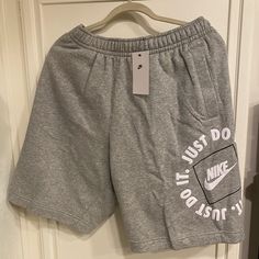 Nwt Nike Warm Cotton Gray Basketball Shorts Size Large Smoke Free Home!!! Nike Casual Bottoms With Letter Print, Casual Nike Bottoms With Letter Print, Gray Letter Print Shorts, Nike Casual Gray Bottoms, Nike Casual Short Pants, Basketball Shorts, Shorts Athletic, Nike Shorts, Men's Nike