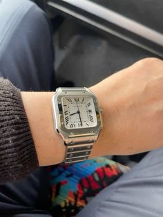 Cartier Santos Men, Cartier Santos Medium, Cartier Watches Mens, Best Casual Shirts, Swiss Luxury, Cartier Santos, Men's Outfits, Simple Fits, Cartier Watch