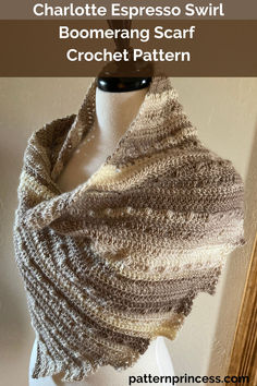 neutral tones triangle crochet scarf Boomerang Shawl, Crocheted Ponchos, Crocheted Fox, Crocheted Fox Pattern, Circular Knitting Machine, Leaf Scarf, Basic Stitches, Triangle Shawl