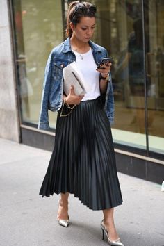 Black Pleated Midi Skirt, Pleated Long Skirt, Black Pleated Skirt, Looks Street Style, Urban Street Style