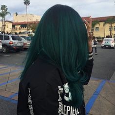 Dark Green Hair With Black Roots, Phtalo Green Hair, Emerald Green And Black Hair, Forest Green Hair Dark, Black And Dark Green Hair, Dark Green And Black Hair, Dark Green Hair Aesthetic, Blueish Green Hair, Pine Green Hair