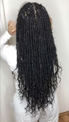 Curly End Faux Locs, Hair Styles To Do With Locs, Soft Goddess Faux Locs, Knowles’s Peekaboo Braids, Butterfly Locs On Natural Hair, Butterfly Locs Long Hairstyle, Goddess Locs Hairstyles For Women, Small Soft Locs Hairstyles, Knotless Goddess Locs