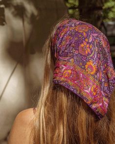 "Silk bandana can be worn so many ways! Tie on your belt loops, favorite backpack, roll it up and wrap around your head+hair or around your neck as a chic scarf! Classic 20\"x20\" size for wrapping as a head bandana as shown. 7 gorgeous colors each with a beautiful stripe of border pattern. MATCHING sarongs, dresses, pants, skirts, tops available!" Square Head Scarf, Boho Bandana, Look Hippie Chic, Head Bandana, Bohemian Hair, Hippie Aesthetic, Estilo Hippy, Mode Hippie, Hippie Hair