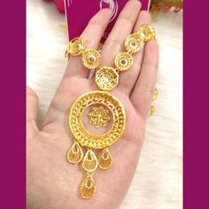 22k Gold Jewelry Sets For Celebration, Gold Chandbali Jewelry Sets Hand Set, Eid Gift Gold Plated Jewelry, Gold Plated Jewelry As Eid Gift, Gold Chandbali Filigree Jewelry Sets, Gold Plated Jewelry For Eid Gift, Formal Gold Plated Filigree Jewelry Sets, 22k Gold Round Hallmarked Jewelry Sets, Hallmarked 22k Gold Round Jewelry Sets