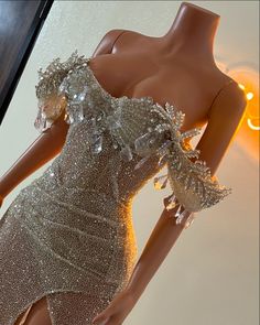 Custom made for a princess. 😍🔥 🩶Have you booked yet? #prom2025 is Open!🪡 Having trouble finding custom dresses that flatter your body? All you need to do is bring your idea/inspiration & I’ll customize that into reality. @gechisignature is here to make you look fabulous. For inquiries, send a DM or Email📨 gechisignature@gmail.com Be sure to follow @gechisignature for more fashion tea😍watch us create magic 🪄 #promdressforsale #customdesigner #prom2025 #corsetdress #promdresses #promdesigner... Luxury V-neck Prom Dresses, Prom Dresses Woth Pearls, Masquerade Party Dress, Luxury Crystal-embellished Dresses For Prom Season, Luxury Crystal-embellished Dresses For Prom, Glamorous Crystal-embellished Maxi Dress For Prom, Enchanted Dress, Glamorous Evening Dresses, Sparkly Prom Dresses