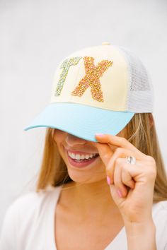 Hey Texas girl! This cute hat is perfect for the beach, gym, a hike, or just to cover up a bad hair day. We won't judge. This item is made special for you after your order is placed, therefore is a final sale item. This item is not eligible for a refund, return or exchange. **The Teal/Yellow hat is a PREORDER and is expected to ship mid July** Preppy Hat, Style Ponytail, Hat Aesthetic, Beach Gym, Custom Trucker Hats, Texas Girl, Cute Hat, Yellow Hat, Patch Hat