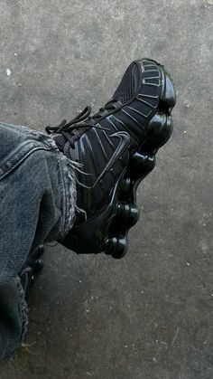 Nike shox Double Personality, Crocs Fashion, Classy Outfits Men, Shoes Teen, Just Style, Shoe Inspo