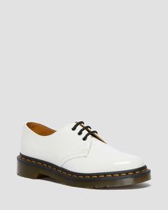 1461 WHITE PATENT LEATHER OXFORD SHOES Classic White Leather Shoes For Summer, White Leather Shoes With Leather Sole For Summer, Classic Summer Leather Shoes With Rubber Sole, Classic Leather Shoes With Rubber Sole For Summer, Dr Martens Patent, White Dr Martens, Patent Leather Oxfords, Shoes Stand, Patent Shoes