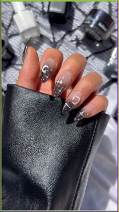 Create beautiful nails from home with this DIY Witchy Nail Tutorials with Nailboo dip powder and nail polish. Add some stars and moons for the perfect Halloween look - how would you customize this design for your next festive event? Ombre Halloween Nails, Short Halloween Nails, Foil Nail Designs, Witchy Nails, Stars And Moons, Cute Acrylic Nail Designs, Glam Nails, Foil Nails, Nails 2024