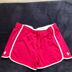 Nwot Women's Pink Under Armour Unlined Heatgear Loose Fit Running/Athletic Shorts 100% Polyester Drawstring Closure 12" From Waist To Hem, Vented Sides For Cooling Size Small Under Armour Sportswear Shorts For Workout, Sporty Under Armour Shorts With Elastic Waistband, Sporty Under Armour Shorts, Casual Pink Under Armour Bottoms, Under Armour Moisture-wicking Summer Shorts, Under Armour Summer Moisture-wicking Activewear, Sporty Under Armour Shorts For Workout, Under Armour Pink Athletic Shorts For Workout, Under Armour Pink Sports Shorts