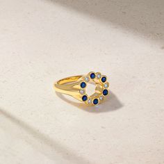 18kt Yellow Gold Elegant Round Cluster Ring With Bezel Setting, Luxury Cluster Ring With Bezel Setting, Pinky Finger, Diamond Signet Ring, Sapphire Jewelry, Pinky Ring, Ring Size Guide, Signet Ring, Low Profile