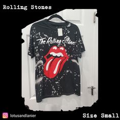 Rolling Stones T-Shirt Sz Small Length : 28" Length From Armpit To Armpit: 18" B469r Lt1 Loe Lom Trendy Black T-shirt With All Over Print, Gray Graphic Print Tops For All Genders, Rolling Stones Tshirt, Rolling Stones Shirt, Rolling Stones Tee, Rolling Stones Band, Graphic Band Tees, Concert Tees, Tee Shirt Print