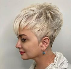 19 Classy Pixie Bob Haircuts for Fine Hair Short Hairstyles Fine, Layered Bobs, Bob Haircut For Fine Hair, Styles Women