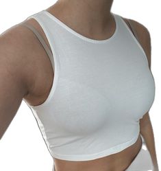 H&m White Spring Tank Top, H&m White Tank Top For Spring, White H&m Tank Top For Spring, H&m Tops For Spring Layering, H&m Spring Layering Tops, H&m White Beach Top, White H&m Tops For The Beach, White H&m Beach Top, White Sleeveless Crop Top For Layering