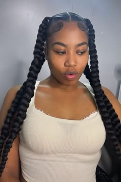 Jayda Wayda Two Braids, Jumbo Jayda Wayda Braids, How To Do Jayda Wayda Braids, Jumbo Braids Black Women, Jayda Wayda Braids With Heart, Jayda Wayda Braids Double, Jayda Wayda Braids With 2 On Each, Jayda Wayda Braids With Curls, Four Jumbo Box Braids