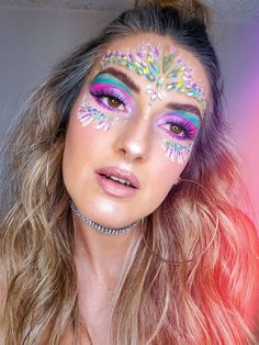 Rave Face Paint, Coachella Makeup, Face Glitter, Crazy Nail Art, White Liquid, Trinidad Carnival, Carnival Makeup, Halloween Makeup Ideas, Look Festival