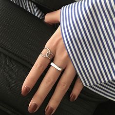 Minimalist Silver Finger Ring Silver Finger Ring, Free People Necklace, Contemporary Engagement Rings, Open Rings, Handmade Engagement Rings, Womens Rings Fashion, Bar Ring, Gold Statement Ring, Trendy Ring