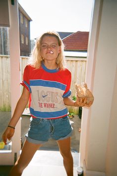 87130032 copy Retro Lifestyle, Estilo Indie, Disposable Camera, 80s Style, Festival Looks, 로고 디자인, Looks Vintage, Latest Clothes