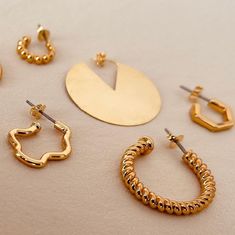 Welcome to AVINZIA, here you'll discover a stunning collection of affordable, tarnish-free gold jewelry featuring exclusive designs. Click on this link to explore our shop: https://www.etsy.com/shop/AVINZIA We pride ourselves on our quick response time, so don't hesitate to reach out with any questions! Please note that all sales are final. However, we offer store credit and exchanges within 14 days of delivery. Processing for exchanges takes 3-5 business days after delivery, and we reserve the right to refuse returns that don't meet our criteria. We also sell charms separately if you prefer! Not sure about the size? Reach out to us before placing your order, and we'll provide all the details you need. If you're looking for a custom item or your favorite product is out of stock, get in tou Delicate Gold Earrings, Minimalist Gold Earrings, Necklace Measurements, Dainty Gold Earrings, Minimalist Earrings Gold, Dainty Hoop Earrings, Chain Extenders, Earrings Dainty, Earrings Minimalist