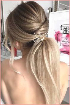 Ponytail Inspiration, Bridal Ponytail, Sanggul Modern, Blonde Layered Hair, Wedding Hair Trends, Wedding Hair Styles, Romantic Wedding Hair, Hairstyle Trends, Wedding Guest Hairstyles