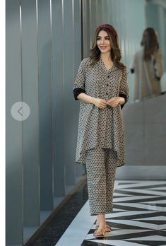 Cord Set Outfit Women Indian, House Outfit, Simple Kurta Designs, Designer Kurti Patterns, Fancy Kurti, Cord Set