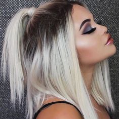 Hair For Fat Face, Emo Bangs, Bob Ombre, Short Hair Ponytail, Short Ponytail, Cute Hair Colors, Angled Bob, Penteado Cabelo Curto, Cute Hairstyles For Short Hair