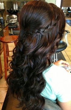 Half Up Half Down Hairstyle with Braid - Prom Curly Hairstyle Ideas 2015 Mehndi Hairstyles, Hairstyle Long, Braids With Curls, Grow Hair Faster, Edgy Hair, Homecoming Hairstyles, Grow Hair