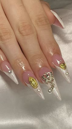 Simple Ethereal Nails, Devine Feminine Nails, Ethereal Aesthetic Nails, Ethereal Nails Aesthetic, Ethereal Nails Acrylic, Renisance Aesthetic Nails, Hair Goals Curly, Curly Hair Vacation, Hair Ideas Curly