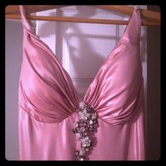 Beautiful Showstopper , Crystal Open Back And Straps , Silky Beautiful Shade Of Pink. Has A Few Light Stains That Can Be Easily Taken Out Crystal Gown, Hoco Ideas, Prom Inspo, Shade Of Pink, 2000s Clothes, Dream Dresses, High Fashion Outfits, Prom Outfits, Dresses Lace