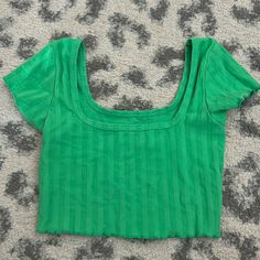 Aerie Tee Trendy Green Tops For Everyday Wear, Trendy Green Crop Top For Everyday, Casual Green Scoop Neck Crop Top, Everyday Green Cotton Crop Top, Green Cotton Crop Top For Everyday Wear, Colorful Summer Outfits, Summer Outfits, Womens Tops, Crop Tops