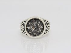 Vintage Sterling Silver SUN MOON STARS Men's Ring ....Marked 925...Total of weights 7.2grams...Size 10...Measure of Face 15.5MM...It's in very good condition. Gargoyle Ring, Sun And Moon Rings, Sun Ring, Rustic Rings, Mens Ring Sizes, Carved Ring, Sterling Silver Mens Rings, Sun Moon Stars, Mens Silver Rings