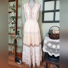 Such A Beautiful Bohemian Dress. 100% Cotton, Lightweight And Lined. Cream Color With Gold Designs. Wish I Could Keep It. Just Doesn't Fit Right. Green Lace Maxi Dress, Cotton Boho Dress, Burgundy Maxi Dress, Dresses Cotton, Floral Wrap Maxi Dress, Lane Bryant Dresses, Gold Designs, Mexican Dresses, Maxi Dress Prom