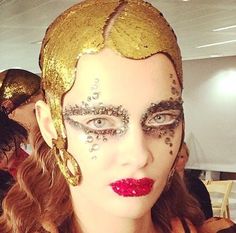 Pat McGrath/Eugene Souleiman/Galliano Eugene Souleiman, Clown Fashion, Makeup Artist Portfolio, Fashion Editorial Makeup, Statement Makeup, History Of Fashion, Peinados Hair Styles, Runway Hair