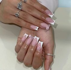 Pink and white dress with design #nailsofinstagram #nailsoftheday #nailsinspire #design #nailstagram