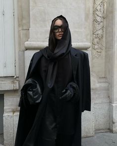 Fashion Gone Rouge, Black Wardrobe, Lazy Day Outfits, Japanese Street Fashion, Fashion Killa, Couture Fashion, Modest Fashion, Classy Outfits, Autumn Winter Fashion