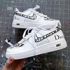 ✨ Genuine, brand new with accessories and original box ✨ Worldwide shipping ✨ 100% waterproof and scratch resistant ✨ hope you like it Before you purchase, please make sure that you choose your correct size!📦 We are 100% diligent to create you one-of-a-kind, hand painted sneaker art. 👟🎨 Shoe Artwork, All White Sneakers, Custom Af1, Painted Sneakers, Air Force 1 Custom, Custom Air Force 1, Dior Logo, Sneaker Art, Nike Air Shoes