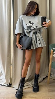 Going Out Dinner Outfits, Dress With Blouse, Mode Inspiration, Minimal Fashion, Outfits Casuales, Cute Casual Outfits, Look Fashion, Classy Outfits, Everyday Outfits